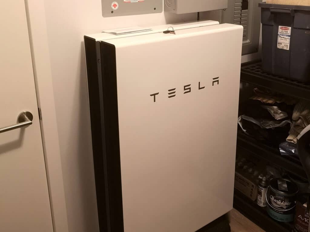 Tesla Powerwall North Vancouver Lower Mainland E1584117658263